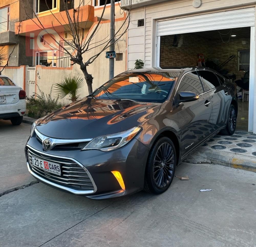 تويوتا أفالون